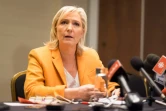 Des proches de la présidente du Front national Marine Le Pen sont soupçonnés d'avoir eu recours à l'évasion fiscale