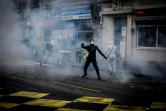 A Lyon, le 7 décembre 2018, la manifestation de lycéens s'est rapidement tendue avec des jets de pierre et de bouteilles en direction des forces de l'ordre, qui ont répondu par des gaz lacrymogènes.
