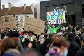 La place de la Bastille investie par des professionnels du secteur de la culture, à Paris, le 15 décembre 2020