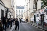 L'entrée de la maison de Serge Gainsbourg, rue de Verneuil à Paris, le 2 mars 2021 où des admirateurs lui rendent hommage trente ans après sa mort