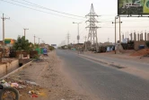 Une route déserte à Khartoum, au deuxième jour de combats meurtriers, le 16 avril 2023