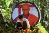 Un portrait du célèbre moine bouddhiste vietnamien Thicj Nhat Hanh avant ses funérailles à Hue, le 28 janvier 2022