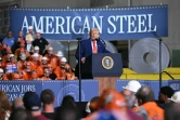 Le président américain Donald Trump en visite dans une aciérie à West Mifflin, en Pennsylvanie, le 30 mai 2025
