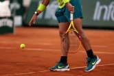 Rafael Nadal au service face à Alexander Zverev en demi-finales de Roland-Garros, le 3 juin 2022