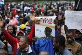 Des milliers de personnes sont descendues dans les rues d'Harare le 18 novembre 2017 pour demander le départ du président Robert Mugabe 