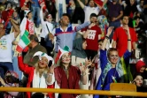 Des supportrices iraniennes assistent, sur écran géant au stade Azadi à Téhéran, au match contre le Portugal au Mondial, le 25 juin 2018