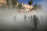 Des partisans du leader chiite Moqtada Sadr devant le siège du gouvernement dans la Zone verte de Bagdad, le 29 août 2022 en Irak