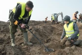 L'archéologue amateur René Schön et l'écolier de 13 ans Luca Malaschnitschenko ont fait la découverte d'une pièce en janvier à l'aide d'un détecteur de métal dans un champ près de la localité de Schaprode sur l'île allemande de Rügen en mer Baltique