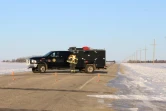 Un véhicule des secours près du lieu d'une collision entre un camion et un bus transportant une équipe de hockeyeurs dans la province canadienne de la Saskatchewan (ouest), le 7 avril 2018