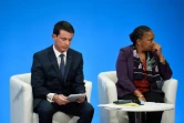 Manuel Valls et Christiane Taubira lors d'une conférence de presse à l'Elysée le 23 décembre 2015 à Paris