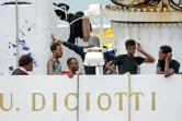 Des migrants à bord du "Diciotti" dans le port de Catane, le 23 août 2018