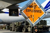 Des armes américaines en partance pour l'Ukraine, le 10 février 2022 sur la base aérienne de Dover, dans l'Etat du Delaware