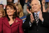 John McCain le 28 octobre 2008 en Pennsylvanie avec sa candidate choisie pour la vice-présidence, Sarah Palin, alors la gouverneure peu connue de l'Alaska