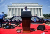 Installation d'une tribune devant le Lincoln Memorial, le 3 juillet 2019 à Washington, où le président américain prononcera un discours pour la fête nationale du 4 juillet 