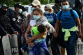 Des migrants du Honduras forment une caravane à destination des Etats-Unis, le 15 janvier 2021 à Agua Caliente