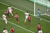 Le Marocain Aziz Bouhaddouz inscrit un but contre son camp contre l'Iran lors du Mondial, le 15 juin 2018 à Saint-Pétersbourg