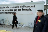 Le chasseur de nazis Serge Klarsfeld, le 2 avril 1998, près du palais de justice de Bordeaux, à l'issue du  dernier jour du procès de Maurice Papon