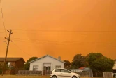 Le ciel semble être lui aussi en feu en raison des nombreux incendies qui ravagent l'Australie, sur cette image prise le 30 décembre 2019 dans la ville côtière de Bermagui, en Nouvelle-Galles du Sud