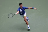 Novak Djokovic au retour lors de sa victoire sur le Britannique Kyle Edmund à l'US Open le 2 septembre 2020 à New York