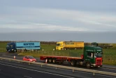 Des camions quittent l'aéroport désaffecté de Manston près de Ramsgate dans le sud-est de l'Angleterre pour un exercice avant le Brexit afin d'éviter les embouteillages, le 7 janvier 2019