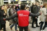 Des voyageurs le 9 mars 2016 à la gare de Bordeaux