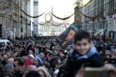 Des fans rassemblés devant l'Eglise de la Madeleine, le 9 décembre 2017