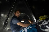 Benjamin Dutreux à bord de son monocoque OMIA-Water Family, aux Sables-d'Olonne, le 23 octobre 2020