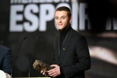 Benjamin Voisin, César du meilleur espoir masculin dans le film "illusions Perdues", lors de la cérémonie des César à l'Olympia, le 25 février 2022 à Paris