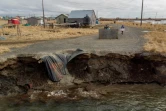 L'érosion du permafrost, précipitée par le réchauffement climatique, engloutit inexorablement le petit village esquimau Yupik de Quinhagak, le 12 avril 2019 en Alaska