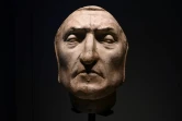 Photo d'archive prise le 23 février 2021 d'une reconstitution du masque mortuaire du poète, écrivain et philosophe italien Dante Alighieri, auteur de "La Divine Comédie".