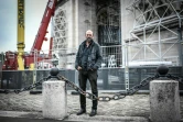 Vladimir Javacheff, neveu de Christo, pose le 4 août 2021 devant l'Arc de Triomphe à Paris 