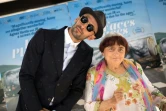 Agnès Varda accompagnée de JR à la première de son documentaire Faces Places ("Visages, villages") le 11 octobre 2017 à West Hollywood