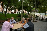 Partie de cartes au quartier de Vallecas, à Madrid, le 17 septembre 2020