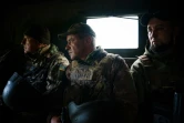 Des soldats ukrainiens se déplacent en camion sur la ligne de front, près de la ville de Bakhmout en Ukraine, le 30 avril 2023