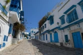 Des boutiques fermées dans le village de Sidi Bou Said, près de Tunis le 20 avril 2020