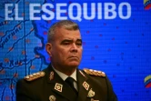 Le ministre de la Défense du Venezuela, Vladimir Padrino, participe à une conférence de presse organisée par le vice-président Delcy Rodriguez au palais présidentiel de Miraflores à Caracas, le 31 octobre 2023