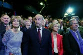 Alain Juppé entouré de son épouse Isabelle, Valérie Pécresse, et Jean-Louis Debré lors de son meeting le 14 novembre 2016 au Zénith à Paris