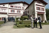Les experts internationaux arrivent à la Villa Arnaga, à Cambo-les-Bains, pour la conférence actant la dissolution de l'ETA