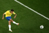 Le Brésilien Philippe Coutinho décoche une frappe somptueuse dans la lucarne du but de la Suisse, le 17 juin 2018 à Rostov