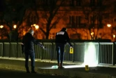 La police scientifique sur les lieux d'une attaque au couteau et au marteau, près du pont Bir Hakeim, à Paris, le 2 décembre 2023