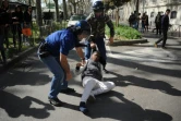 A Montpellier, plusieurs centaines de jeunes ont bloqué jeudi matin plusieurs lycées, et des heurts avec les forces de l'ordre ont éclaté en plusieurs endroits de la ville