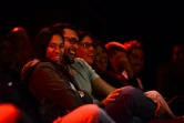 Des spectateurs assistent à une représentation de la comédienne comique Veronica Gomez, au théâtre, à Caracas, le 9 décembre 2016
