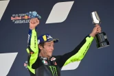 Le vétéran champion italien  Valentino Rossi fête sa troisième place au GP moto d'Andalousie à Jerez de la Frontera, le 26 juillet 2020