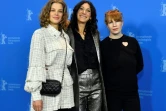De G à D l'actrice allemande Marie Baeumer, la ralisatrice et scénariste franco-iranienne Emily Atef et l'actrice autrichienne Birgit Minichmayr posent le 19 février 2018 lors de la projection de "Trois jours à Quiberon" au festival de Berlin 
