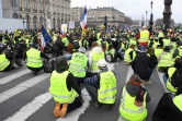 Des manifestants font un sit-in à Bordeaux, le 12 janvier 2019
