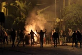 Des dizaines de jeunes jettent des pierres contre les forces de l'ordre à Siliana dans le nord de la Tunisie dans la nuit du 11 au 12 janvier 2018