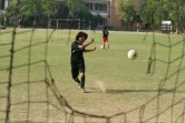 La Pakistanaise Diana Baig lors d'un entraînement de foot à Lahore, le 4 mai 2016