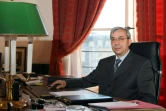 Gilbert Azibert dans son nouveau bureau de secrétaire général du ministère de la Justice à Paris, le 24 juillet 2008