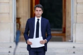 Le Premier ministre Gabriel Attal sur le parvis de Matignon à Paris le le 7 juillet 2024 avant son discours au soir du second tour des élections législatives