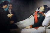 La mort de Napoléon peinte par Jean-Baptiste Mauzaisse en 1843, sur un tableau exposé au Musée de l'Armée à Paris